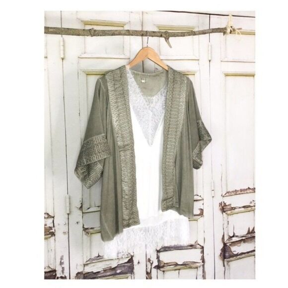 Always Hopeful Knit Top with Lace In Off White. - Picture 6 of 14